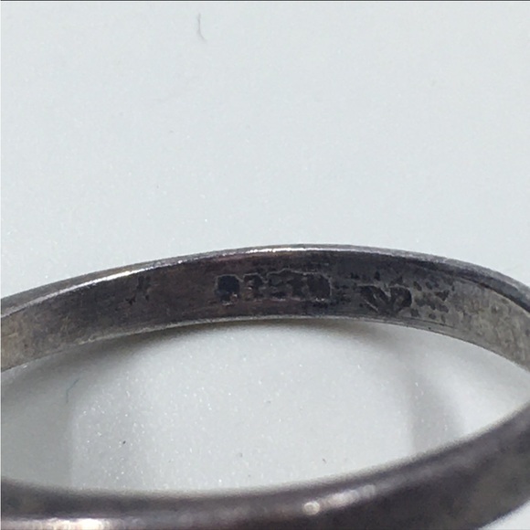 Sterling & Marcasite Ring - Picture 5 of 6